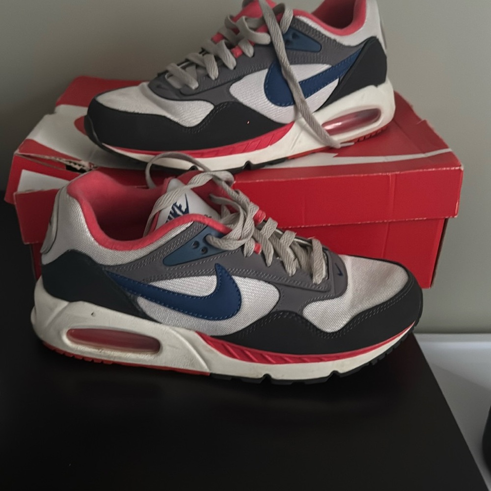 Women’s Nike air max size 9.5 gray orange royal blue